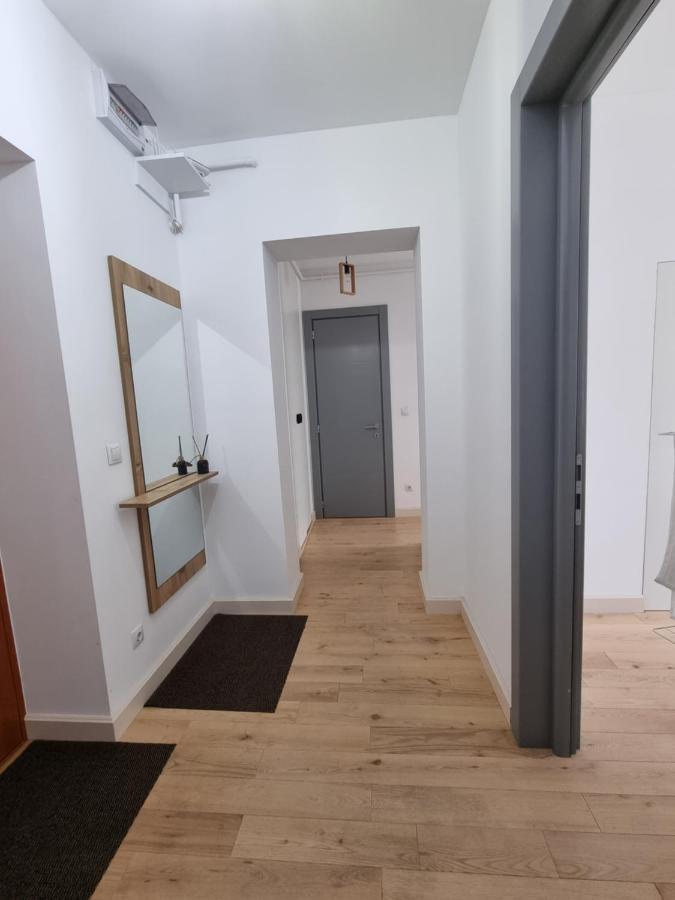 Ultra-Central 1 Bed Apartment, Str Nicolae Iorga Nagybánya Kültér fotó